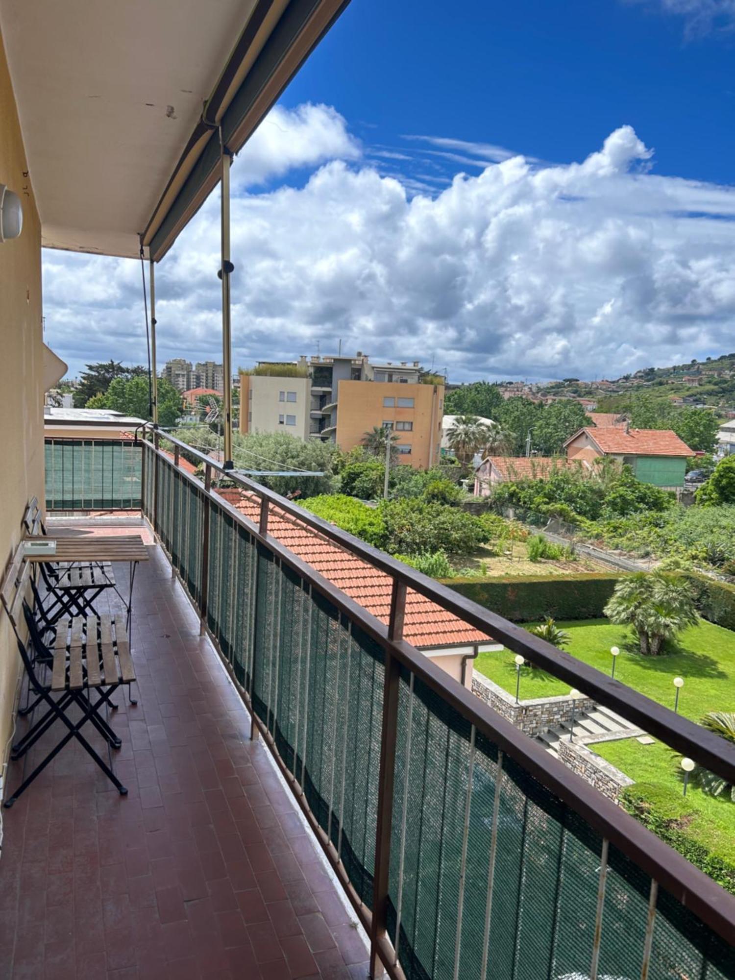 Lmhouse Apartment Arma di Taggia Ngoại thất bức ảnh